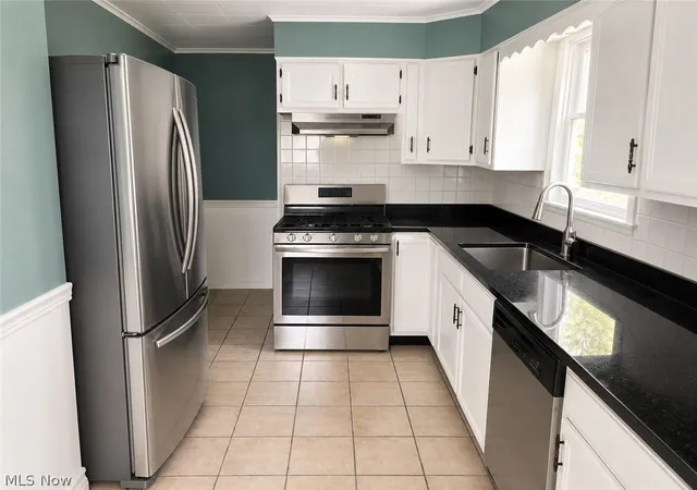 Photo 3 of Single family home for sale at 1150 Dayton St, Akron, OH 44310 | MLS# 5232909 | Listing updated on 2026-08-01