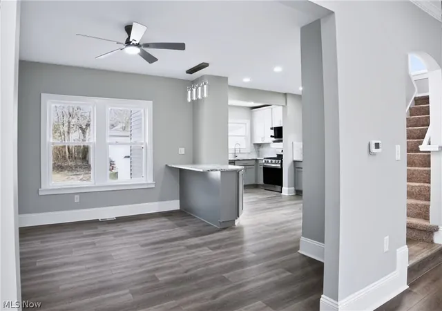 3rd image of 3970 Monticello Blvd, Cleveland, OH 44121 | MLS# 5232921