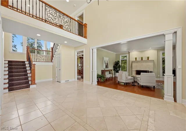 Photo 3 of Single family home for sale at 10611 Castle Pines Cir, Concord Township, OH 44077 | MLS# 5232468 | Listing updated on 2026-09-29