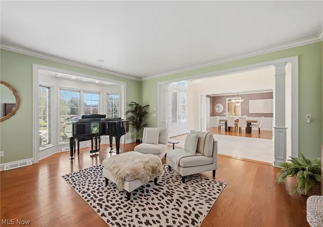 Photo 3 of Single family home for sale at 10611 Castle Pines Cir, Concord Township, OH 44077 | MLS# 5232468 | Listing updated on 2026-09-29
