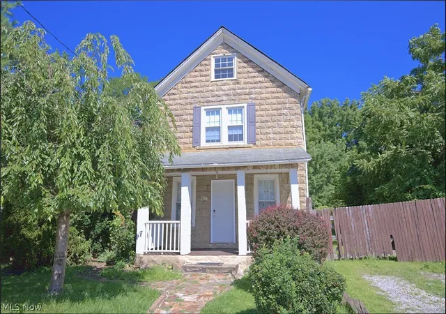 Photo 1 of Single family home for sale at 519 Wellington Ave, Akron, OH 44305 | MLS# 5232932 | Listing updated on 2026-08-06