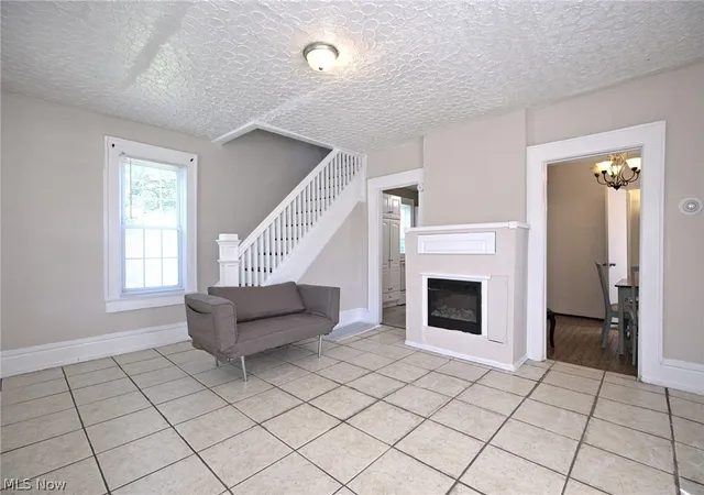 Photo 3 of Single family home for sale at 519 Wellington Ave, Akron, OH 44305 | MLS# 5232932 | Listing updated on 2026-08-06