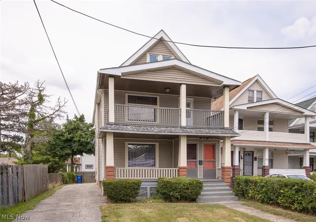 Listing Photo 3 - Condo for sale in building located at 4522 Turney Rd, Cleveland, OH 44105