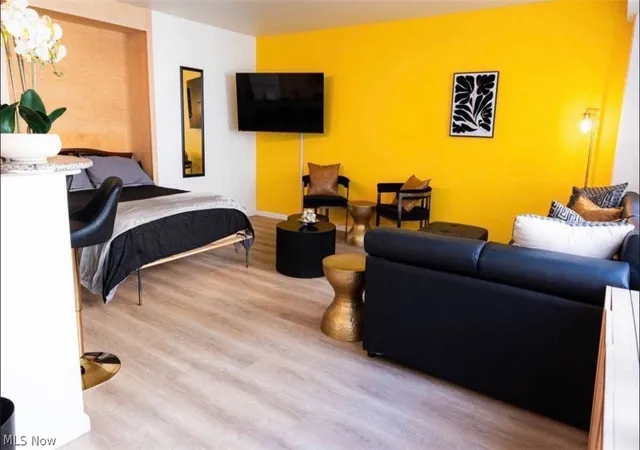 Photo 2 of Condo for sale at 12520 Edgewater Dr N #504, Lakewood, OH 44107 | MLS# 5220983 | Listing updated on 2026-08-03