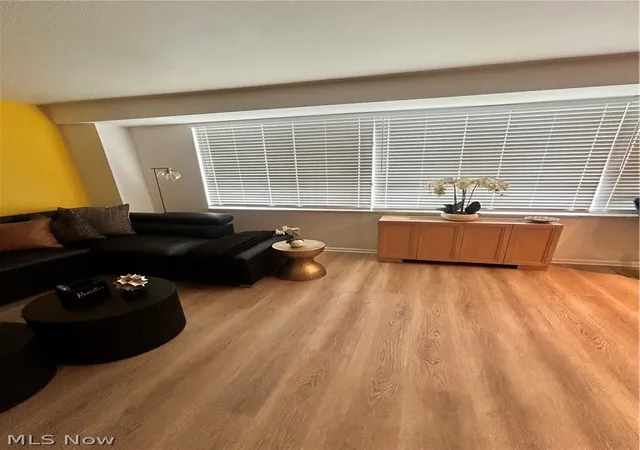 Listing Photo 5 - Condo for sale in building located at 12520 Edgewater Dr N, Lakewood, OH 44107 - Unit #504