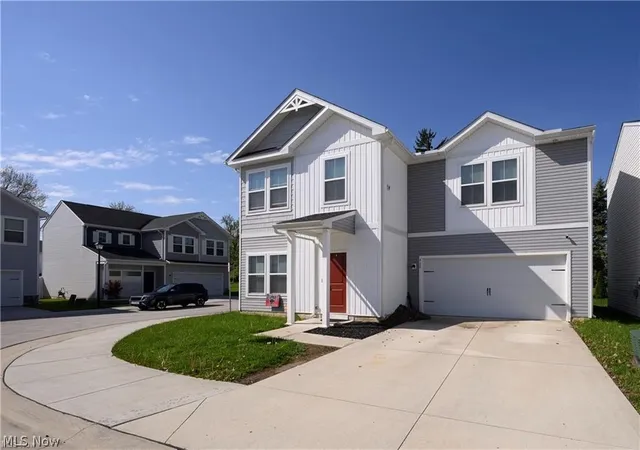 Photo 1 of Single family home for sale at 460 Auld Farm Cir, Akron, OH 44320 | MLS# 5232787 | Listing updated on 2026-08-01