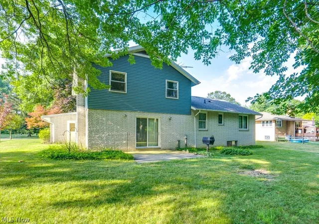 Photo 4 of Single family home for sale at 6745 Westview Dr, Brecksville, OH 44141 | MLS# 5232155 | Listing updated on 2026-08-29