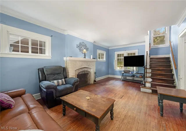 Photo 3 of Single family home for sale at 1224 Chase Ave, Lakewood, OH 44107 | MLS# 5231578 | Listing updated on 2026-08-24