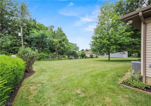 Photo 3 of Single family home for sale at 2494 Ardenwood Pl, Youngstown, OH 44515 | MLS# 5232285 | Listing updated on 2026-08-31