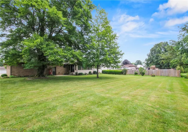Photo 4 of Single family home for sale at 2494 Ardenwood Pl, Youngstown, OH 44515 | MLS# 5232285 | Listing updated on 2026-08-31