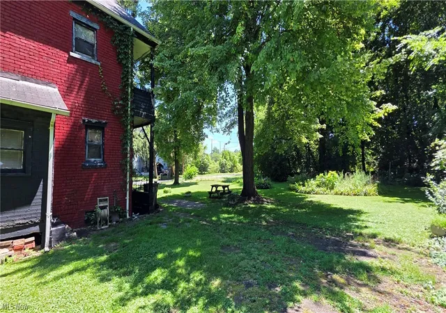 Photo 3 of Sale Pending at 1120 Franklin Ave, Youngstown, OH 44502 | MLS# 5229429 | Listing updated on 2026-08-05