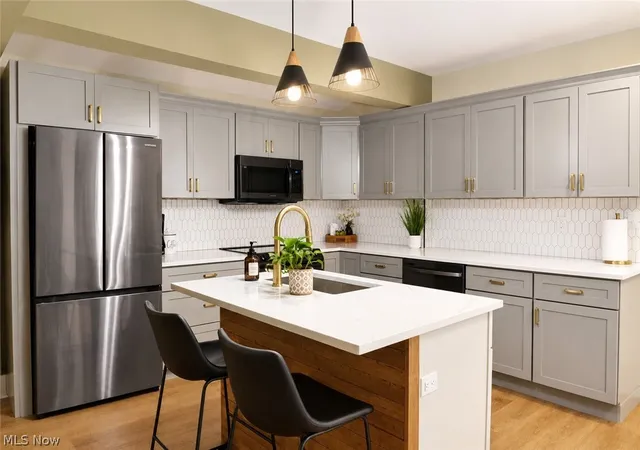 Photo 2 of Sale Pending at 1376 W 74th Street, Cleveland, OH 44102 | MLS# 5232933 | Listing updated on 2026-08-10