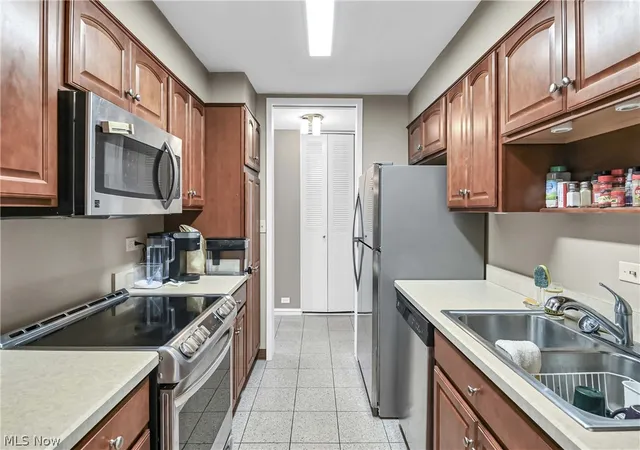 Photo 3 of Sale Pending at 12700 Lake Ave #1210, Lakewood, OH 44107 | MLS# 5232103 | Listing updated on 2026-08-11