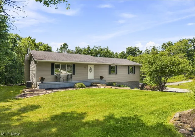 Photo 1 of Single family home for sale at 4190 Waynesburg Rd Nw, Carrollton, OH 44615 | MLS# 5233065 | Listing updated on 2026-09-29