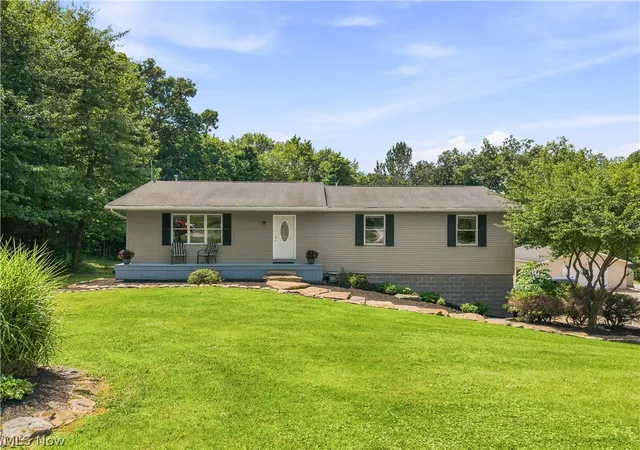 Photo 2 of Single family home for sale at 4190 Waynesburg Rd Nw, Carrollton, OH 44615 | MLS# 5233065 | Listing updated on 2026-09-29