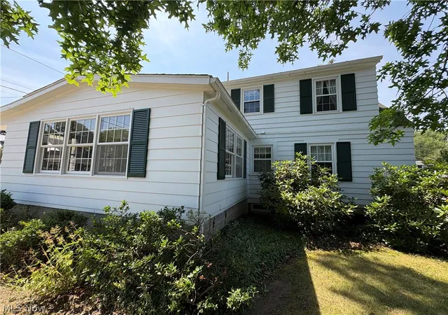 Photo 2 of Single family home for sale at 115 Cummings Ave, Geneva, OH 44041 | MLS# 5233053 | Listing updated on 2026-08-10