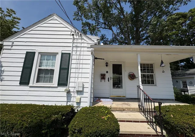 Photo 3 of Single family home for sale at 115 Cummings Ave, Geneva, OH 44041 | MLS# 5233053 | Listing updated on 2026-08-10