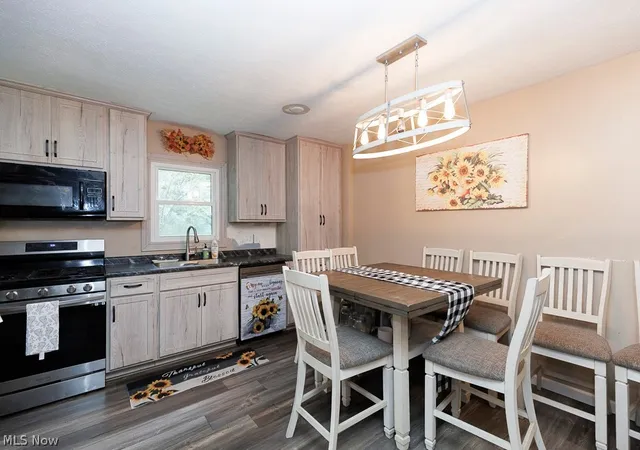 Photo 4 of Sale Pending at 39937 State Route 303, La Grange, OH 44050 | MLS# 5232384 | Listing updated on 2026-08-11