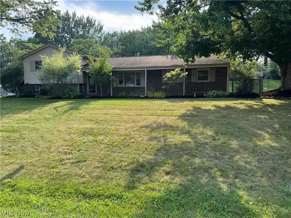 Photo 1 of Sale Pending at 8173 Spencer Ave Nw, North Canton, OH 44720 | MLS# 5232940 | Listing updated on 2026-10-19
