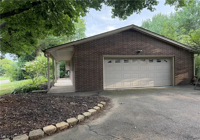 Photo 2 of Single family home for sale at 8173 Spencer Ave Nw, North Canton, OH 44720 | MLS# 5232940 | Listing updated on 2026-10-06