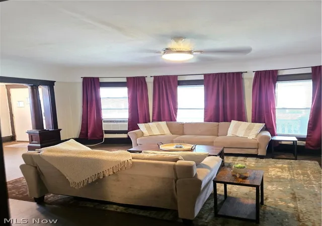 Listing Photo 4 - Condo for sale in building located at 1450 E 110th St, Cleveland, OH 44106