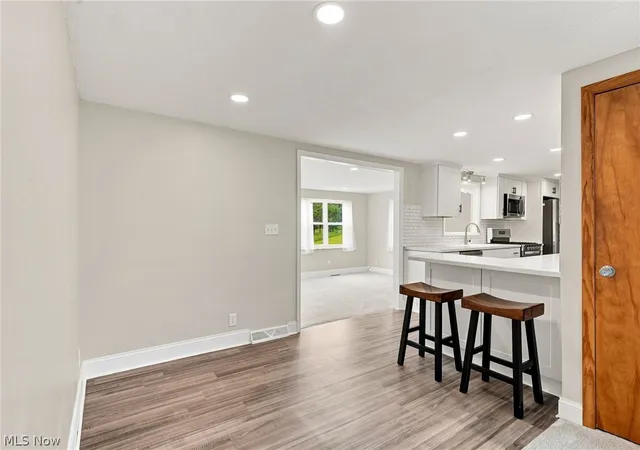 Photo 3 of Single family home for sale at 935 Blossom Ln, Zanesville, OH 43701 | MLS# 5233183 | Listing updated on 2026-10-07