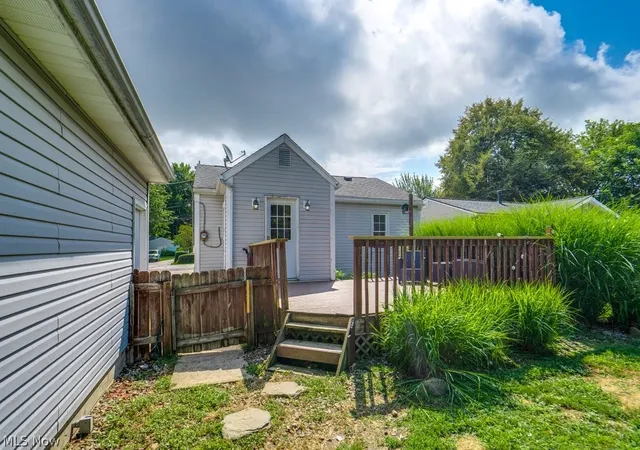 Photo 4 of Single family home for sale at 88 Taylor Rd, Barberton, OH 44203 | MLS# 5233152 | Listing updated on 2026-09-28