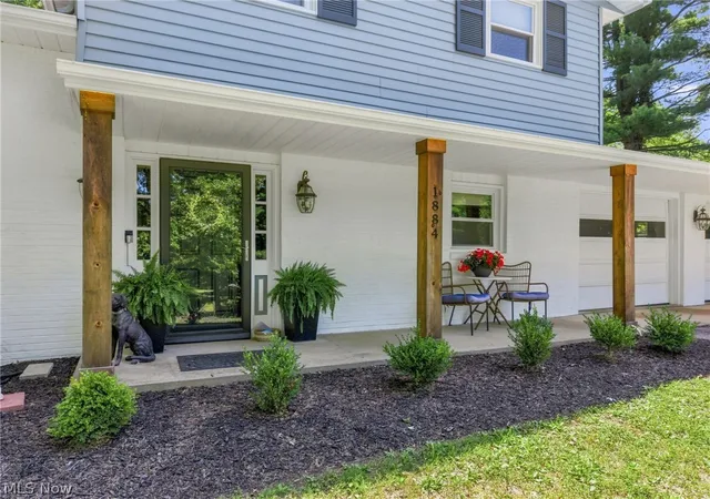Photo 3 of Sale Pending at 1884 Spring Valley Ave Nw, Canton, OH 44708 | MLS# 5233184 | Listing updated on 2026-08-21