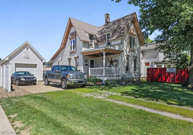 Photo 3 of Single family home for sale at 237 N Broadway, Medina, OH 44256 | MLS# 5233186 | Listing updated on 2026-08-03