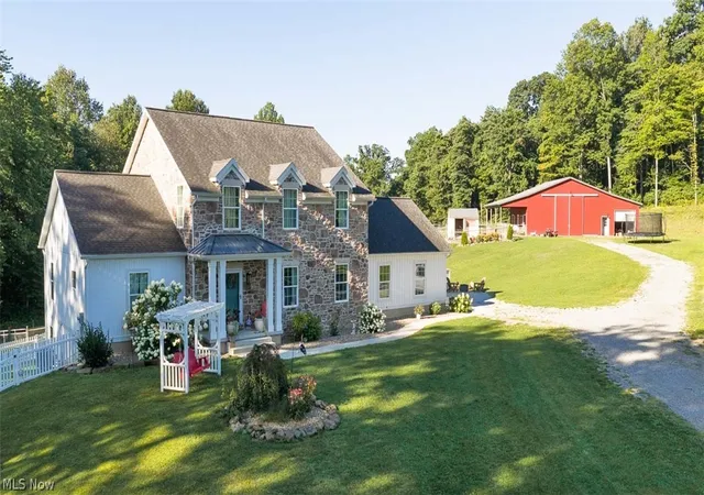 Single family home for sale at 25601 Ridge Rd, East Rochester, OH 44625 | MLS# 5233215