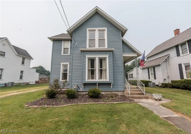 Photo 1 of Single family home for sale at 118 Hickory St, Bellevue, OH 44811 | MLS# 5233206 | Listing updated on 2026-08-26