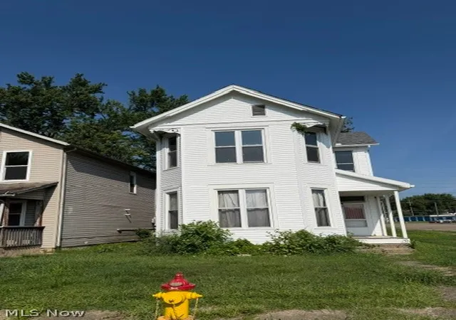 Photo 3 of Single family home for sale at 1329 Central Ave, Zanesville, OH 43701 | MLS# 5232723 | Listing updated on 2026-08-03