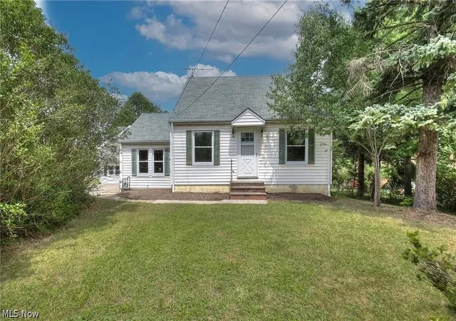 Photo 1 of Sale Pending at 33901 Eddy Rd, Willoughby Hills, OH 44094 | MLS# 5230409 | Listing updated on 2026-08-28