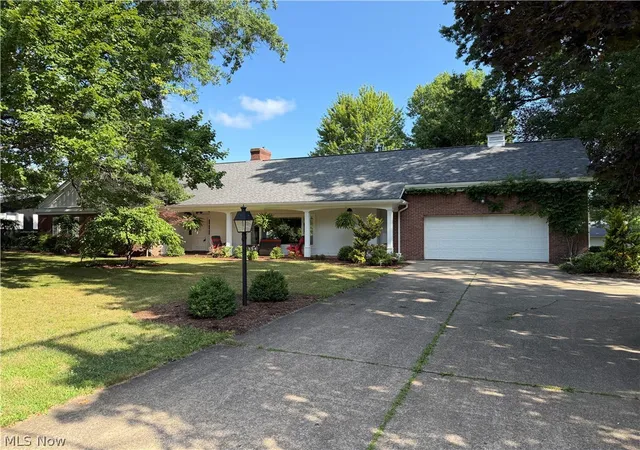 Photo 2 of Sale Pending at 554 W Main St, Dalton, OH 44618 | MLS# 5233377 | Listing updated on 2026-08-31