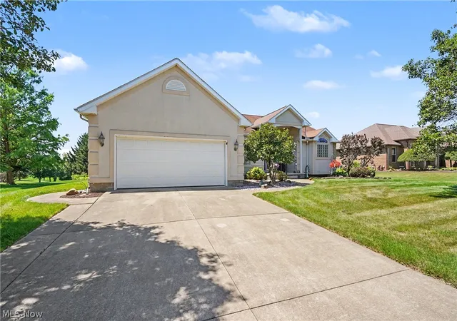 Photo 2 of Single family home for sale at 11547 Grand Valley Dr Nw, Uniontown, OH 44685 | MLS# 5231928 | Listing updated on 2026-08-03