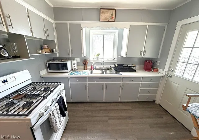 Photo 2 of Sale Pending at 274 Bon Air Ave, Elyria, OH 44035 | MLS# 5233478 | Listing updated on 2026-08-10