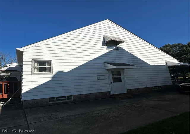 Photo 2 of Sale Pending at 17813 Dalewood Ave, Maple Heights, OH 44137 | MLS# 5231788 | Listing updated on 2026-08-21