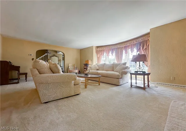 Photo 4 of Single family home for sale at 458 Hogarth Ave, Niles, OH 44446 | MLS# 5233475 | Listing updated on 2026-09-17