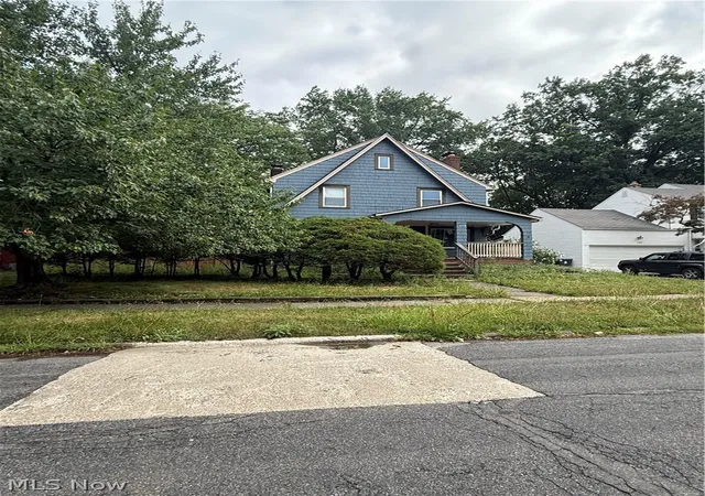 Photo 1 of Single family home for sale at 4009 Rosemond Rd, Cleveland, OH 44121 | MLS# 5233532 | Listing updated on 2026-09-23