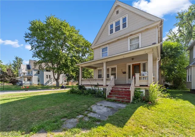 Photo 3 of Single family home for sale at 1202 Middle Ave, Elyria, OH 44035 | MLS# 5233407 | Listing updated on 2026-09-29