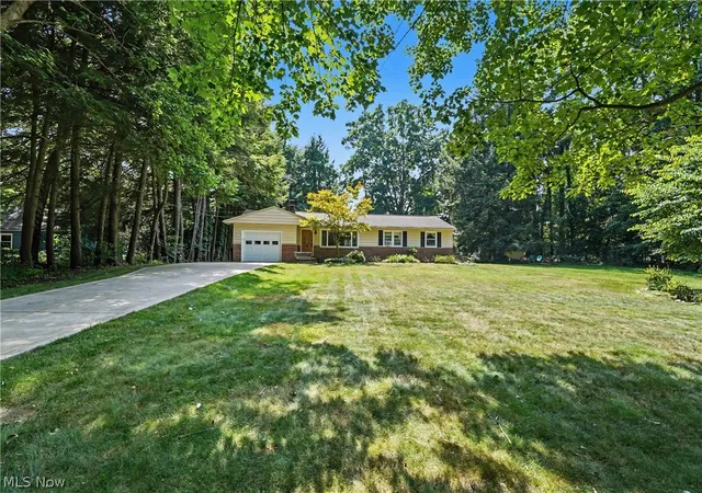 Photo 2 of Single family home for sale at 38600 Berkshire Hills Dr, Willoughby Hills, OH 44094 | MLS# 5233416 | Listing updated on 2026-08-24