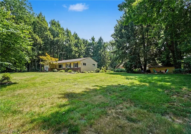 Photo 3 of Single family home for sale at 38600 Berkshire Hills Dr, Willoughby Hills, OH 44094 | MLS# 5233416 | Listing updated on 2026-08-24