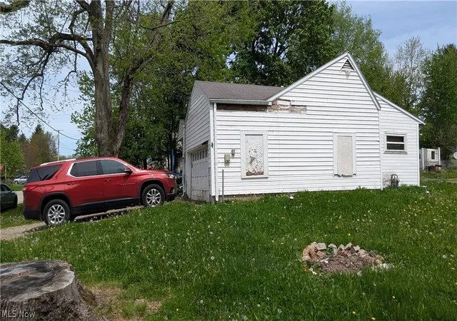 Photo 2 of Single family home for sale at 320 Indiana Ave, Mansfield, OH 44905 | MLS# 5204785 | Listing updated on 2026-08-25