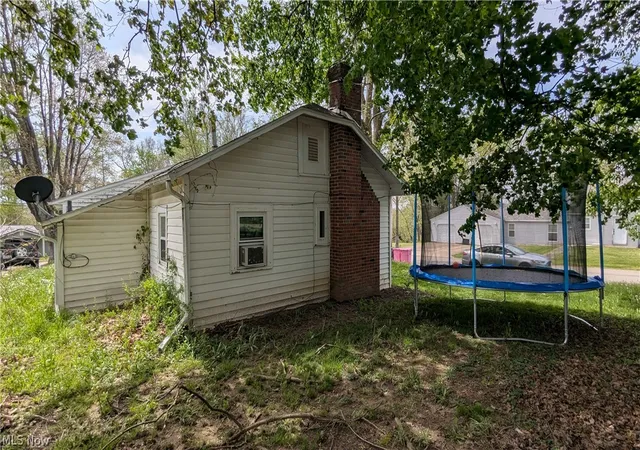 Photo 4 of Single family home for sale at 320 Indiana Ave, Mansfield, OH 44905 | MLS# 5204785 | Listing updated on 2026-08-25