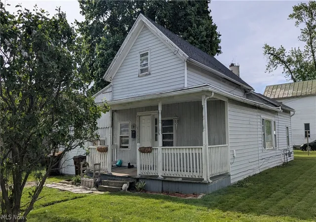 Photo 2 of Single family home for sale at 30 Auburn Ave, Shelby, OH 44875 | MLS# 5204776 | Listing updated on 2026-08-25