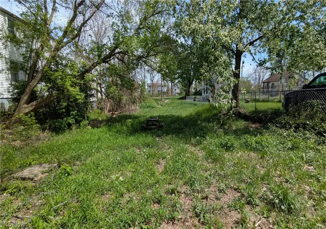 Photo 3 of Single family home for sale at 273 S Adams St, Mansfield, OH 44902 | MLS# 5204778 | Listing updated on 2026-08-25