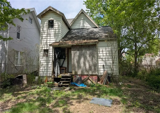 Photo 3 of Single family home for sale at 197 Buckingham Ave, Mansfield, OH 44903 | MLS# 5204774 | Listing updated on 2026-08-25