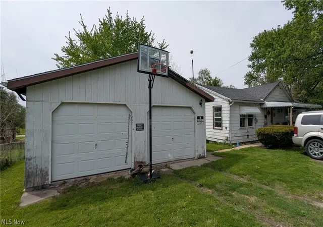 Photo 2 of Single family home for sale at 473 Van Buren St, Mansfield, OH 44905 | MLS# 5204793 | Listing updated on 2026-08-25