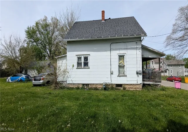 Photo 2 of Single family home for sale at 472 Hammond Ave, Mansfield, OH 44902 | MLS# 5204790 | Listing updated on 2026-08-25