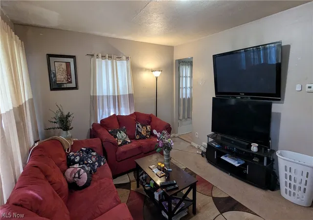 Photo 5 of Single family home for sale at 380 Emerald Ave, Mansfield, OH 44907 | MLS# 5204780 | Listing updated on 2026-08-25